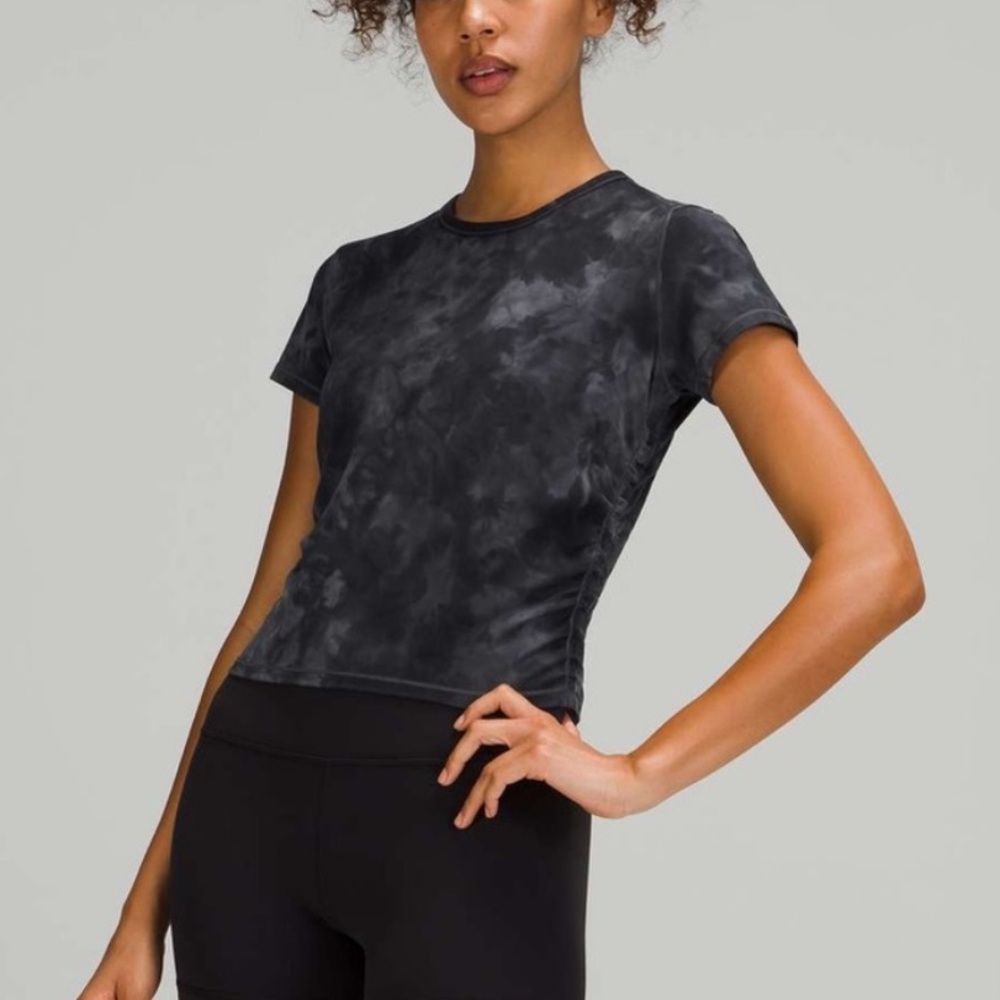 Lululemon All It Takes Short Sleeve Nulu Diamond Dye Pitch Grey Graphite sz. 6